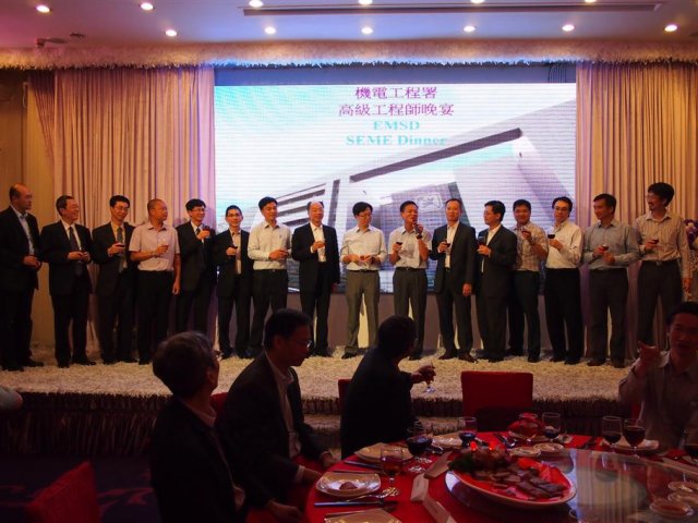 P9273537 (Large)
